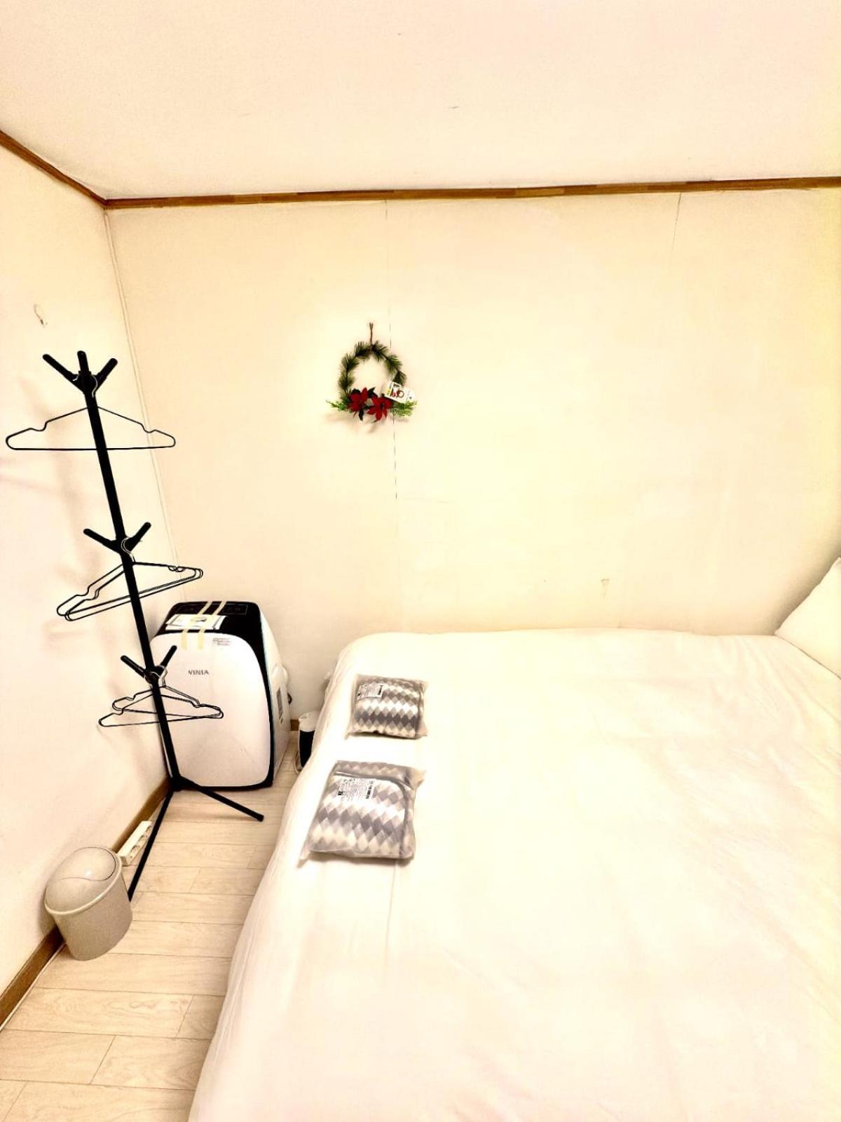 Private Family Home, 2-bedrooms Holiday home